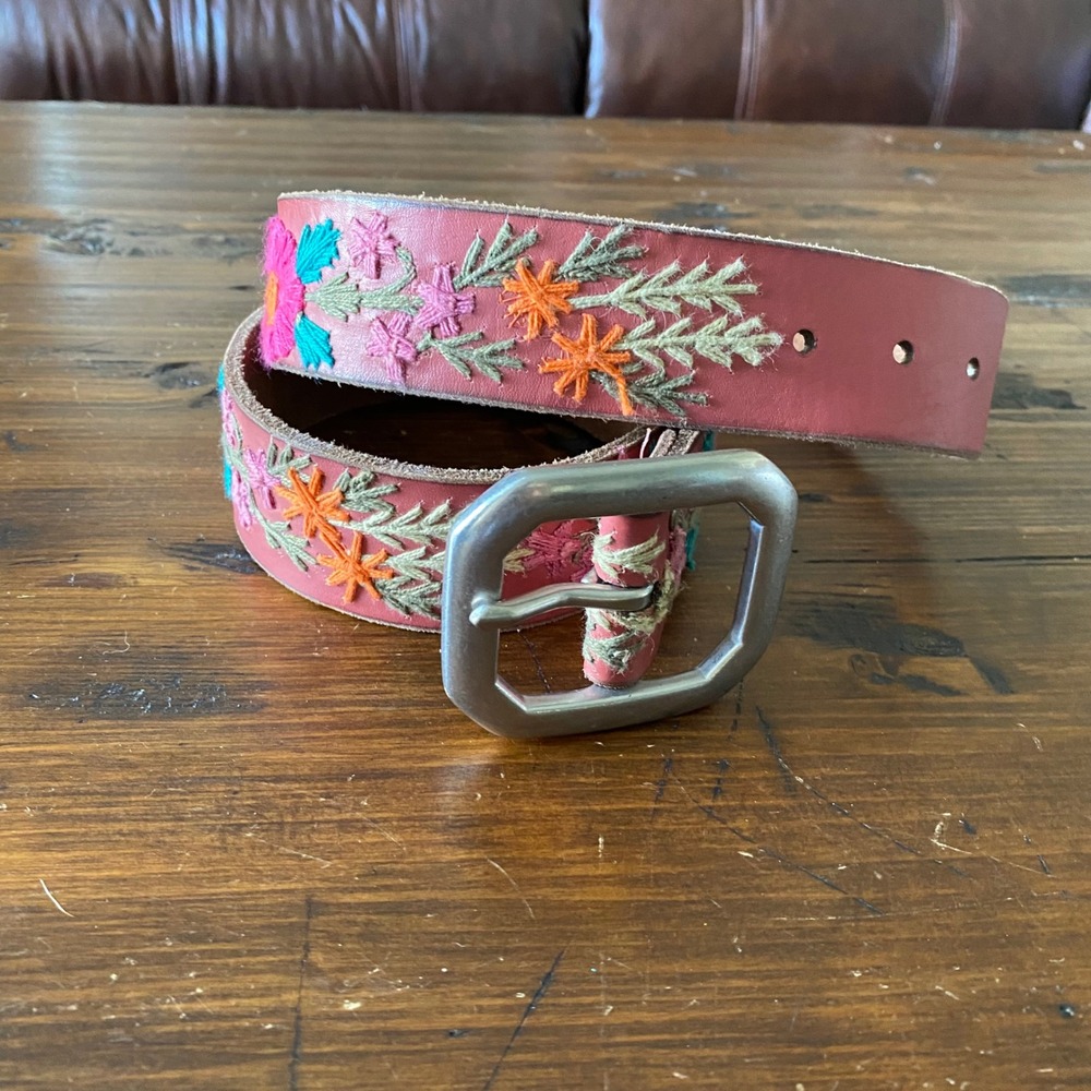 Lucky Brand Pink Leather Floral Embroidered Belt Silver Buckle Size Small